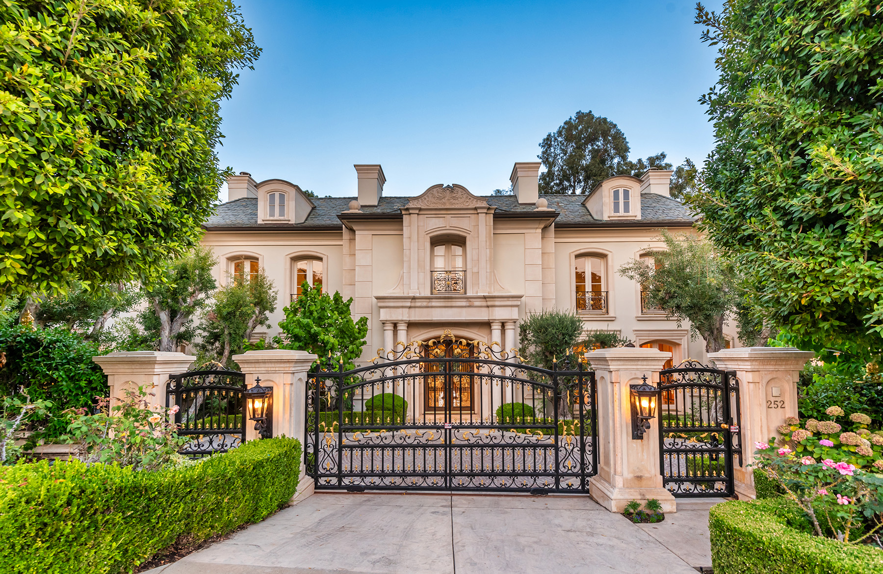 Video Tour Photo